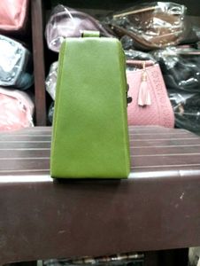😍Fashionable Green 💚 Sling Bag 😍