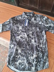Patterned Men&#39;s Shirt