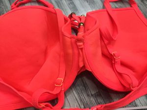 34 D Pedded Look
