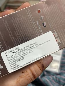 fake nails; press ons