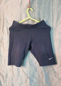 Black Nike shorts