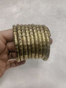 Gold Tone Bangle Set