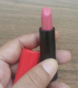 Three Oriflame Lipstick Used