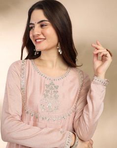 Diwali dhamaka 🎉🎉Elegant Pink Kurta Set