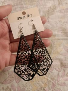 Pretty Earrings Unused