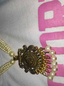 Pearl Necklace with Antique Gold Pendant