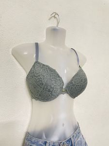 H&amp;M Wired Lace Bra