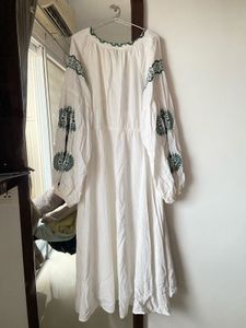 WHITE EMBROIDERED MAXI DRESS