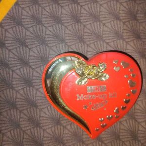 Heart Makeup Kit - ADS