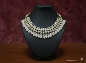 Elegant Kundan Necklace