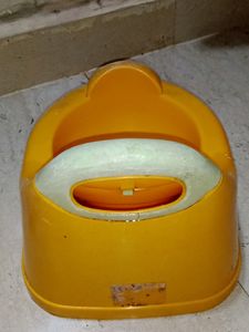 POTTY TRAINING POT