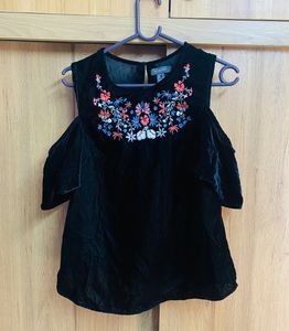Primark Super Pretty Black Velvet Top Embroid