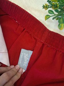 Red Women&#39;s Pants