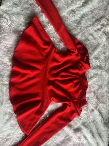 stunning  turtle neck red top