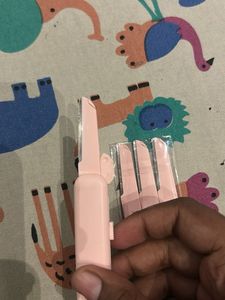 Carmesi Face Razor