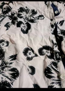 Printed white shirt 🤍