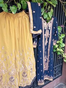 Heavy Shara Suit with Golden Embrodery