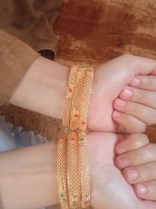 Golden Bangles Set (2.6 Size)