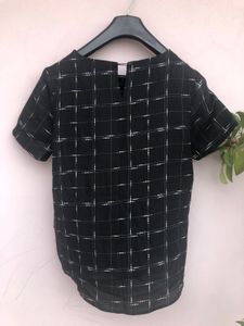 Vanheusen Checkered Black Top