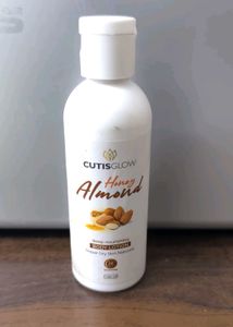 CutisGlow Honey Almond Body Lotion (1 Pc)