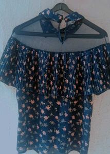 Stylish top With Collar