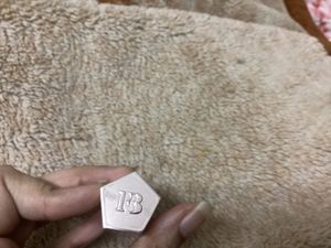 Fenty Beauty Gloss Bomb Shade Riri