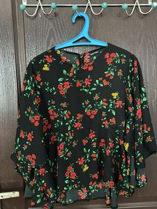 TOKYO TALKIES Floral Top