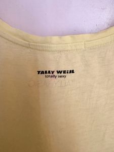 Tally Basic Yellow V-Neck Tee