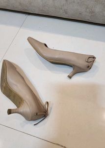 Classy Nude  Heel Pumps