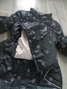 Stylish Winter Jacket With Cap For Girls💥🔥...