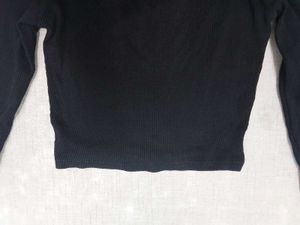H&amp;M By DIVIDED Black Long Sleeve Top