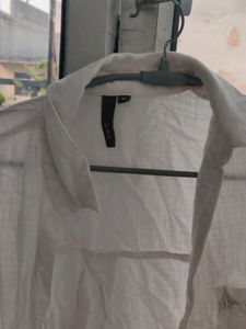 West side White Button-Up Shirt M