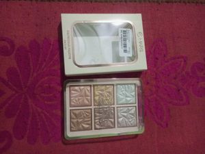 Mars Highlighter Pallet For All Skin Tone .