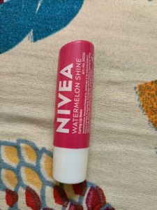 Nivea Watermelon Shine Lip Balm