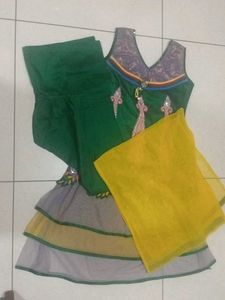 Hand Stiched Green Festive Kurta Set