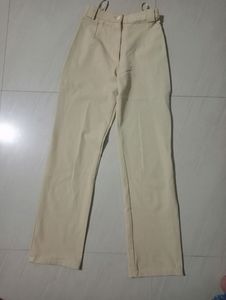 Combo Of Cream Jeans And Black White Checks Shirt