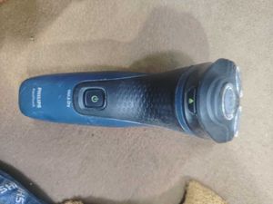 Philips Aquatouch shaver
