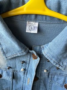 Cropped Jeans Jacket With Pearl Embellishing