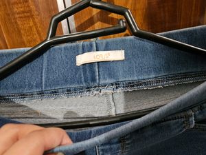 Women Skinny Fit Jeans