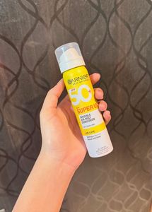 SEALED Garnier Sunscreen UV mist