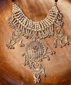 Necklace &amp; Earring Set