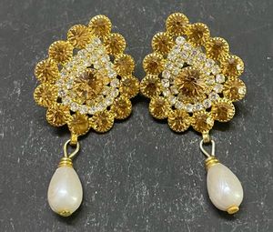 Pearl &amp; Gold Indian Jewelry Set