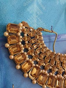 Necklace With Mangtika And Earrings