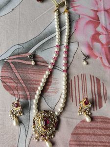 Beautiful pink and white stone-beads set