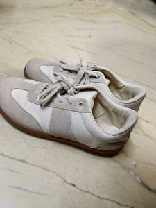 Casual Beige Sneakers