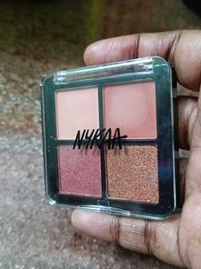 New Unused NYKAA Eyeshadow Palette