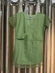 Chic Green Patterned Tunic Top