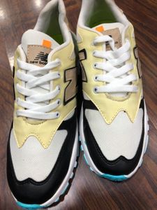 New Balanca Sneakers Size UK 9