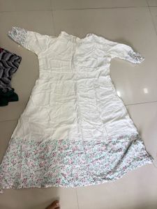 White Floral Print Kurti
