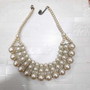 pearl necklace